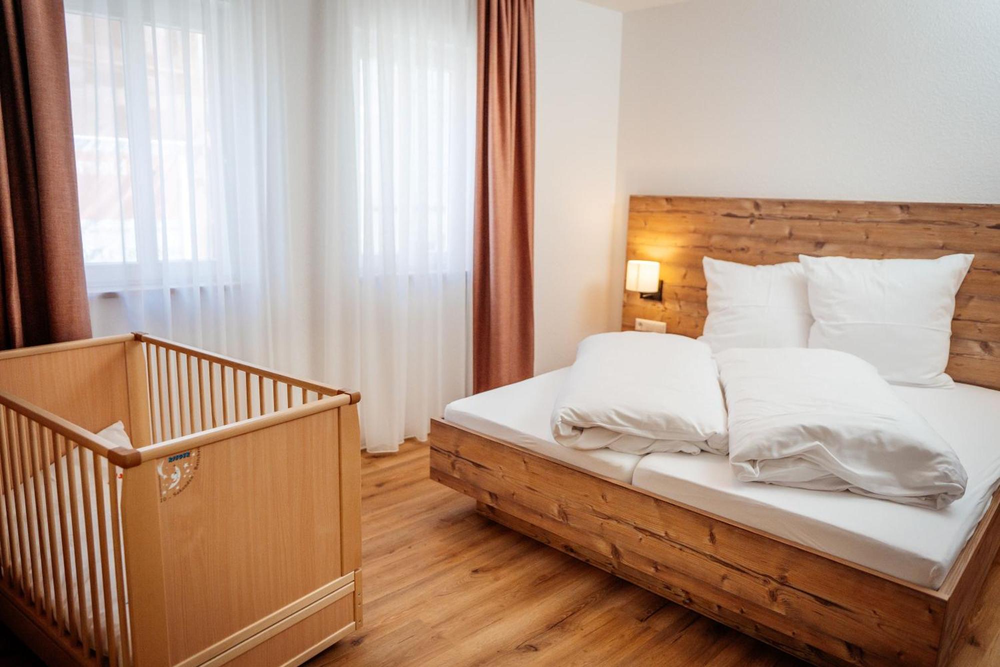 Hotel Bauernhaeusle Hessigheim Esterno foto